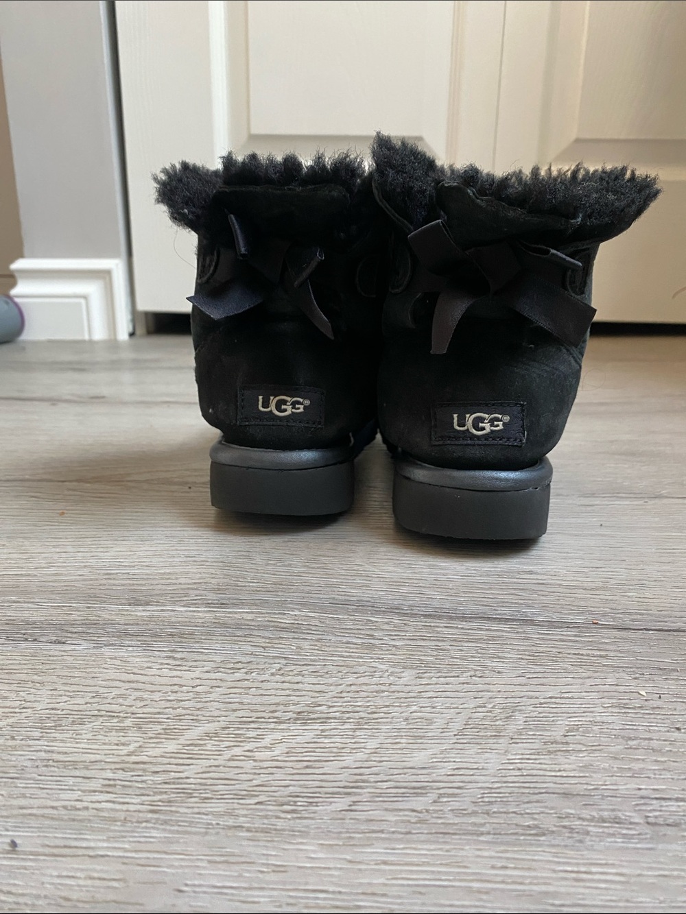 UGG Kids Black Shearling Bow-Back Boots
